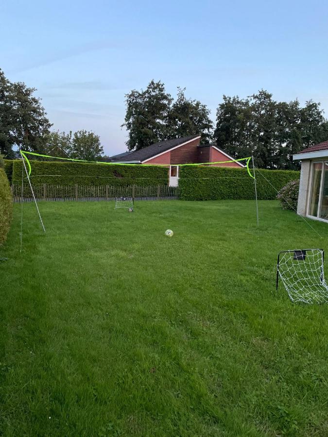 Huisje Earrebarre Tzummarum ภายนอก รูปภาพ